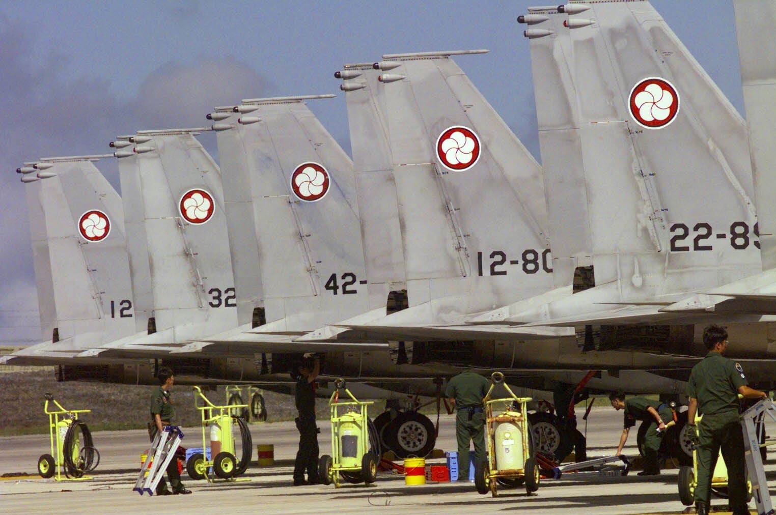 COPE NORTH GUAM 99 More than 2,000 troops, 100 aircraft train on Guam for  Cope North