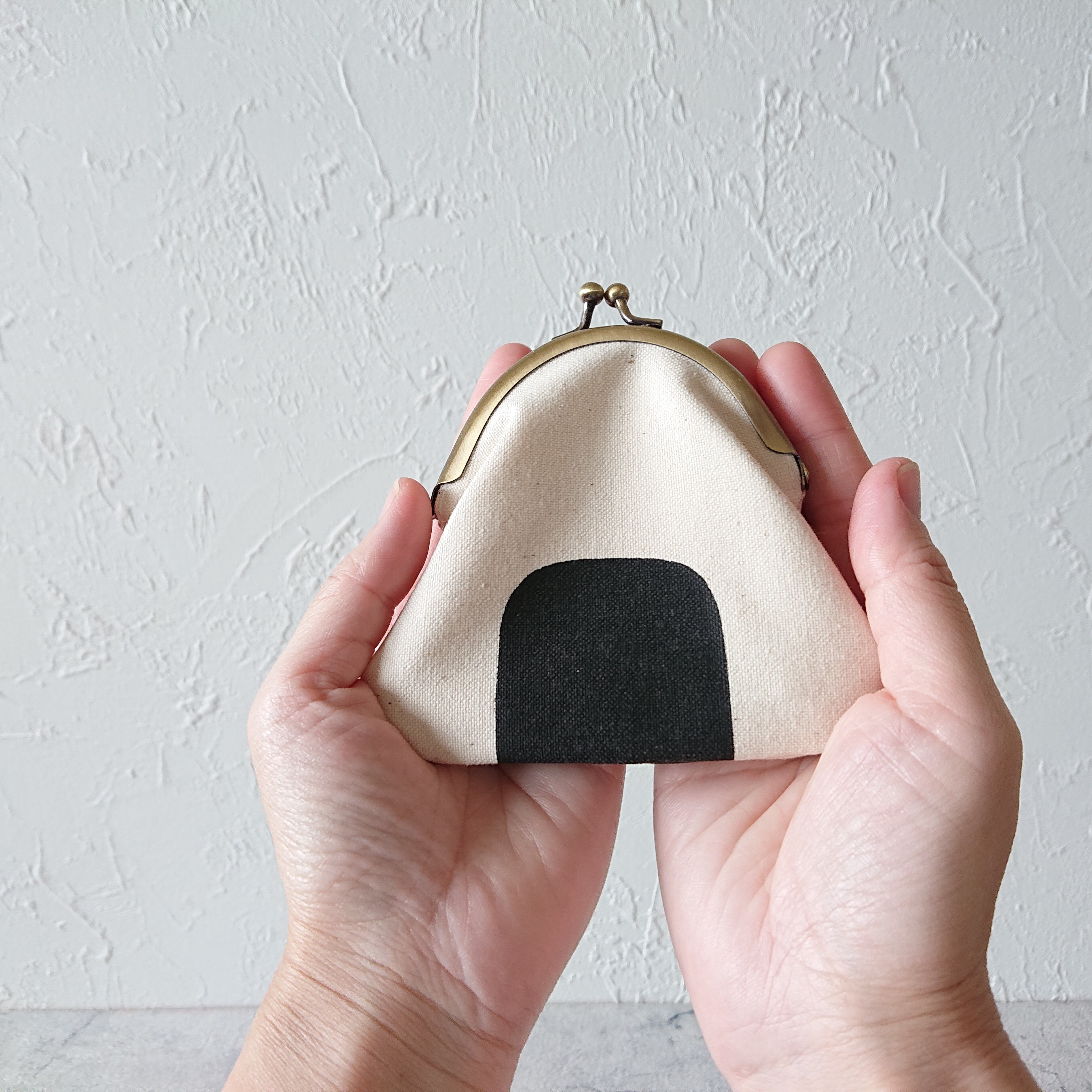 おにぎりがまぐち | zakka7070 ーオリジナルテキスタイル がま口・ポーチー