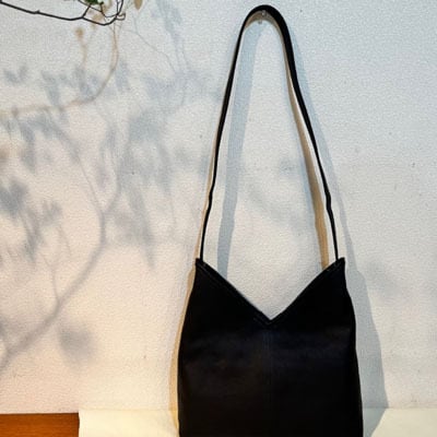 B.stuff　Vカットバッグ