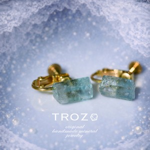 【027 Veiled Nereids Collection】 アクアマリン 鉱物原石 イヤリング 天然石 アクセサリー (No.3720)