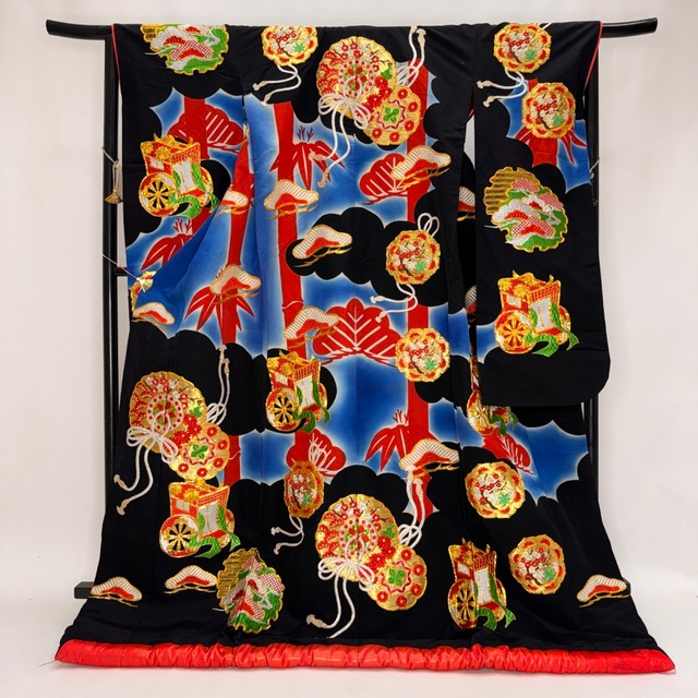 色打掛 正絹 鶴 刺繍  黒 打掛 花嫁衣裳 ポリエステル リサイクル 中古 ブライダル ウエディング 着物 6112