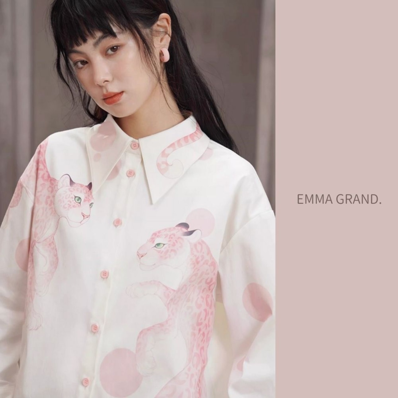 桃色にまどろむ雪ヒョウのドットシャツ E00625