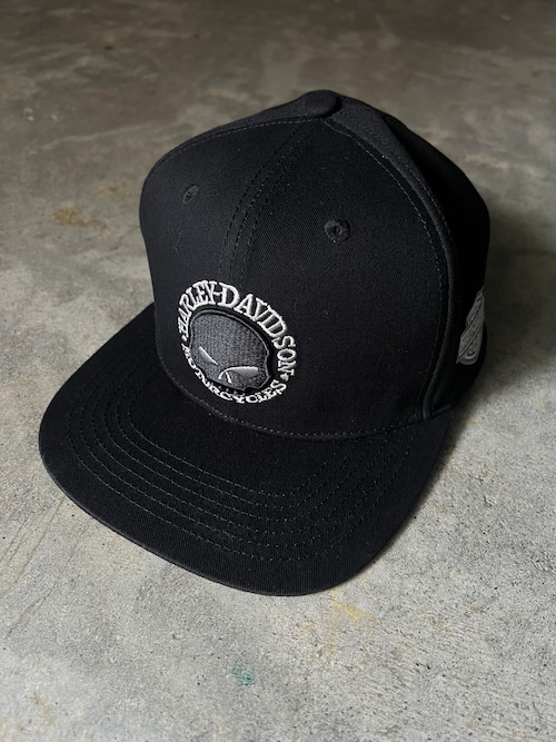 Harley-Davidson ハーレーダビッドソン スナップバックキャップ ブラック 刺繍ロゴ ワンサイズ