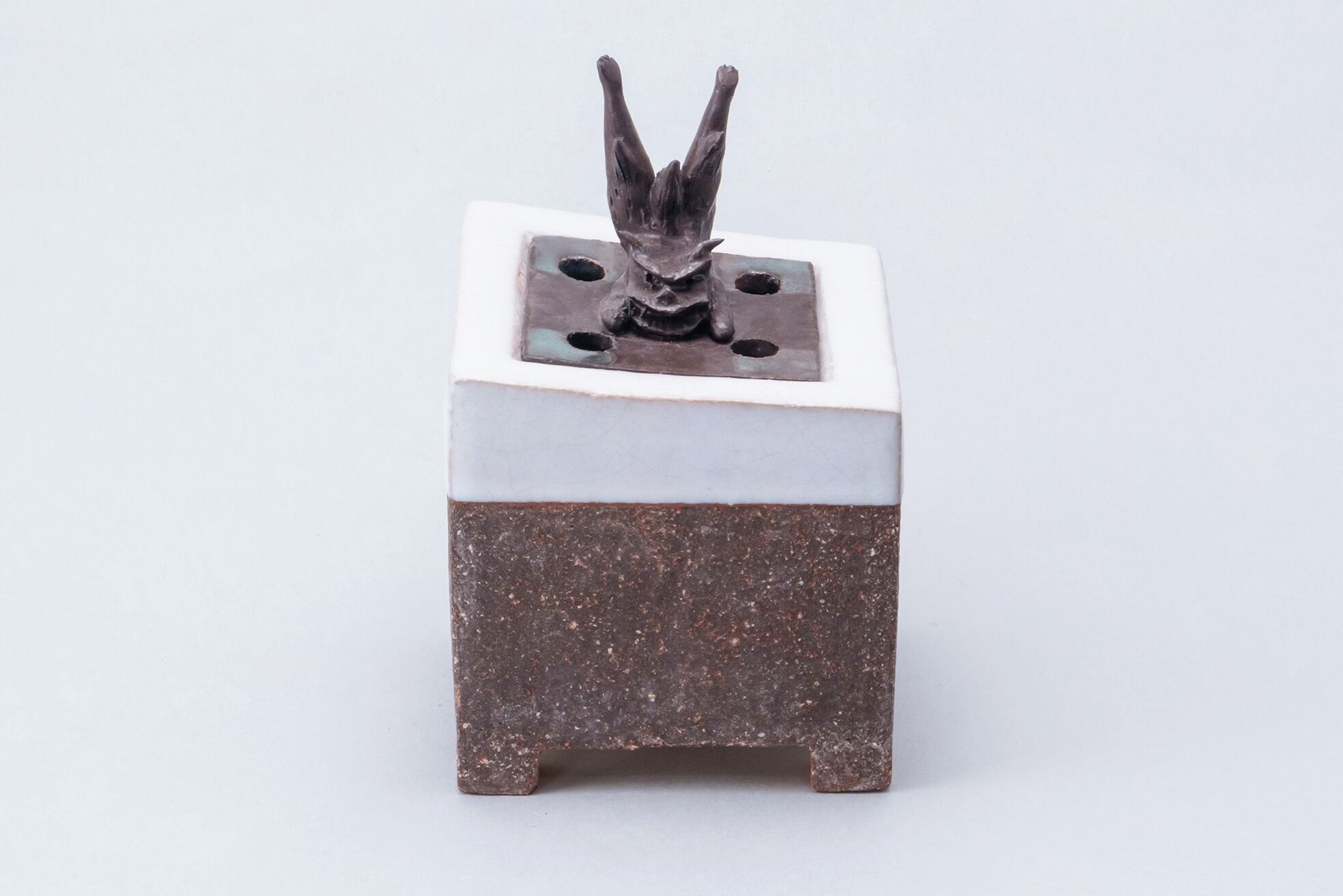 飛獅子香炉（黒） | 萩焼販売 萩焼窯元保男窯オンラインショップ