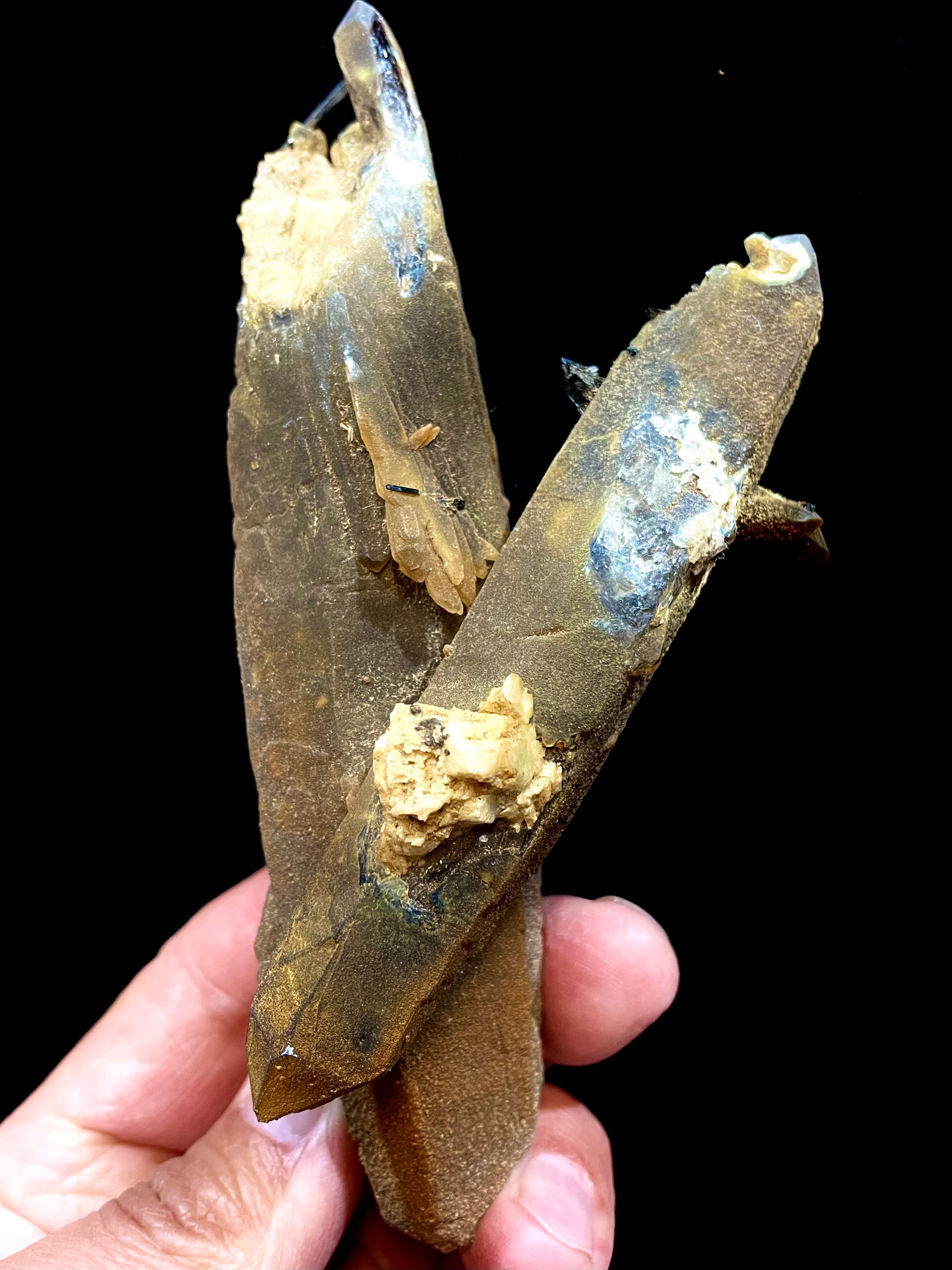 1) スピリチュアルな叡智!「ザンビアン・スモーキークオーツ」