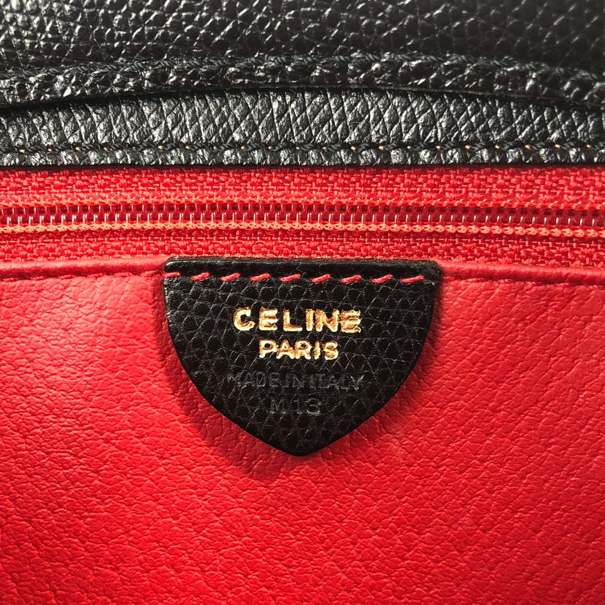CELINE セリーヌ   ハンドバッグ ブラック ロゴ型押し レザー  b6gjb2 CELINE セリーヌ ハンドバッグ ブラック ロゴ型押し レザー vintage
