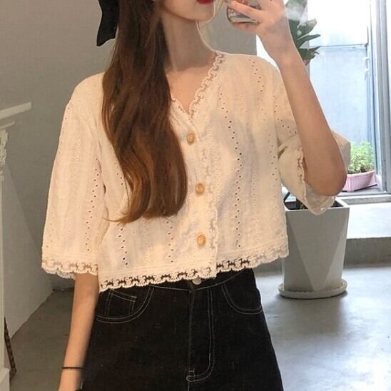 トップス レディース シャツ ブラウス 半袖 カーディガン レース ノーカラー Vネック かわいい 大人可愛い きれいめ 上品 エレガント 清楚 フェミニン おしゃれ お洒落 おとな ナチュラル こなれ感 ラブリー キュート ガーリー ロマンチック 抜け感 華やか 爽やか 主役級 存在感 OL 通勤 学生 通学 デート お出かけ 女子会 美術館巡り お買い物 S M L XL 2XL ホワイト 白 夏 10代 20代 30代 韓国 韓国系 着回し 普段使い モテ インスタ 送料無料