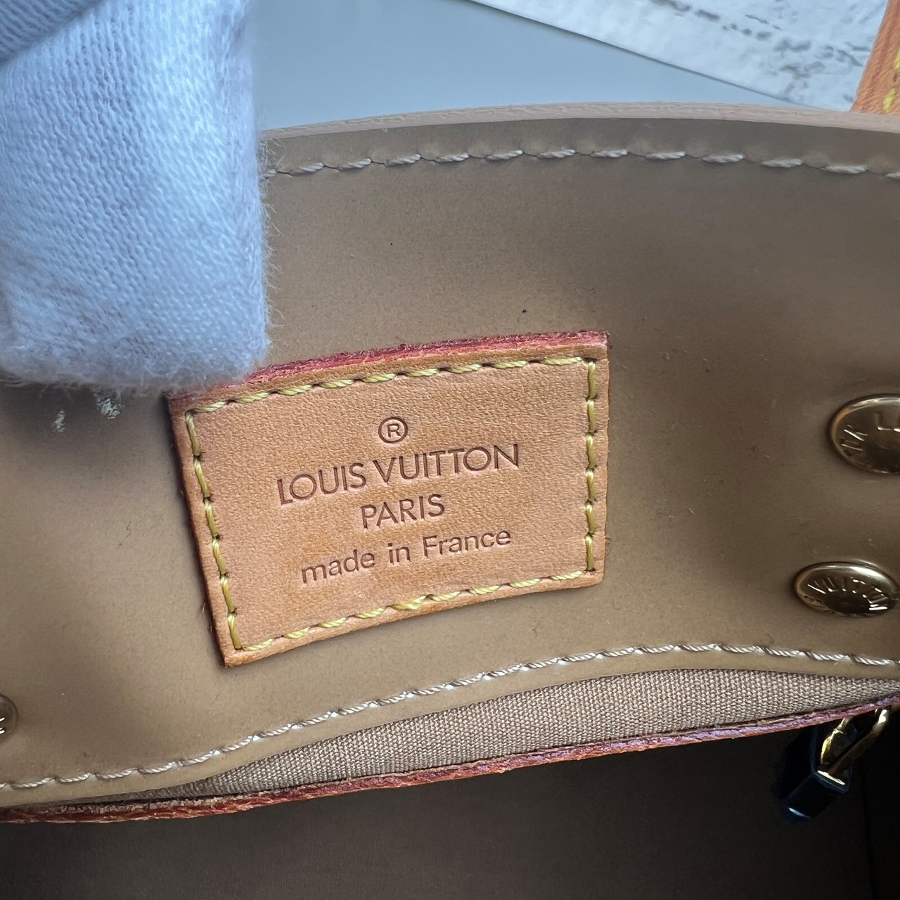 LOUIS VUITTON ルイヴィトン  モノグラム・ヴェルニ リードPM PVC ハンドバッグ ベージュ A-10673