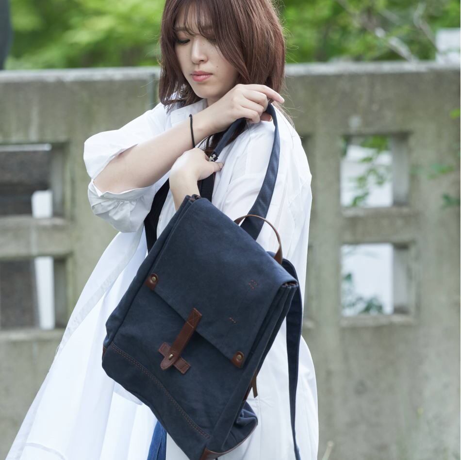 美品✨ レナ 豊岡 リュック 肩掛け 大容量 A4サイズ ネイビー NEWモデル】【rena豊岡 cheviot】6号帆布 蝋引きバイオ加工