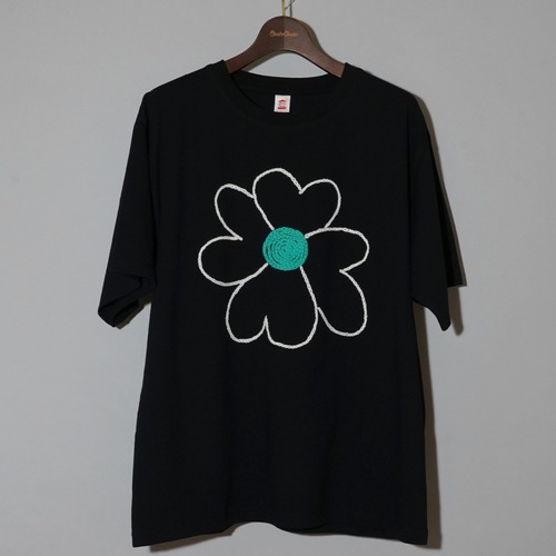 CC "FLOWER WITH LOVE" HAND EMBROIDARY S/S TEE　- BLACK -