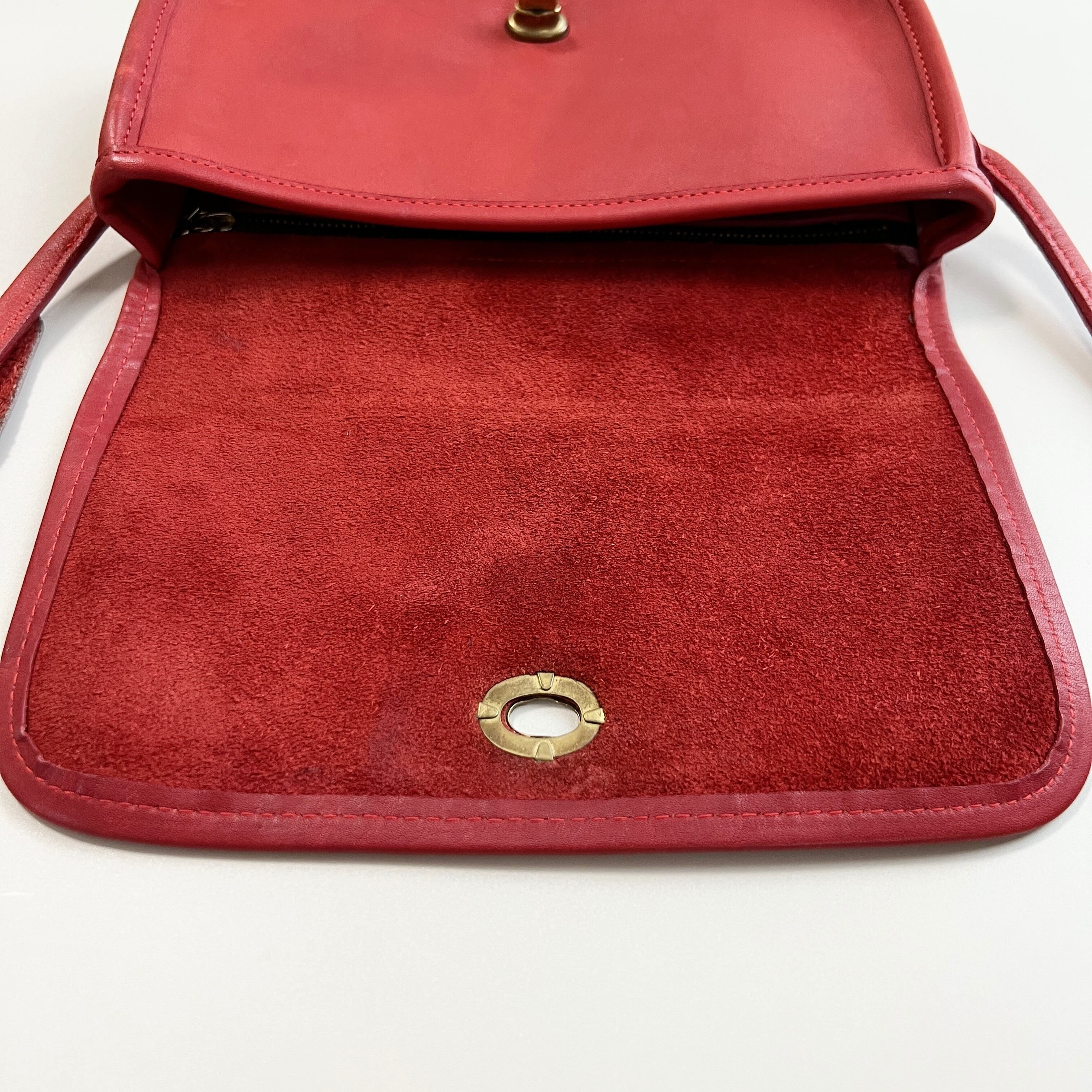 Vintage Coach 9375 DINKY BAG NYC | ONE VINTAGE