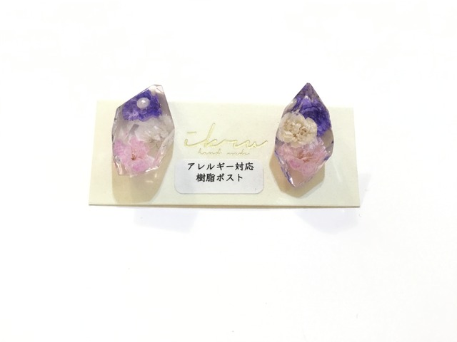 ikru 花鉱石のピアス