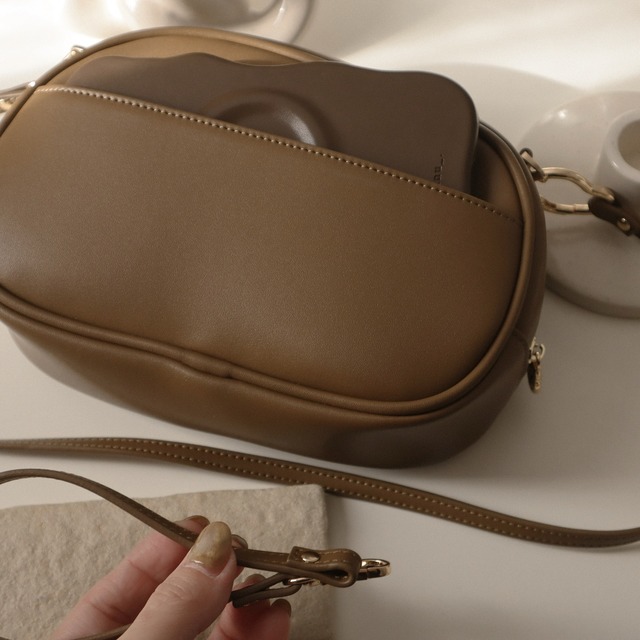 ［ pochette ］distorted pouch