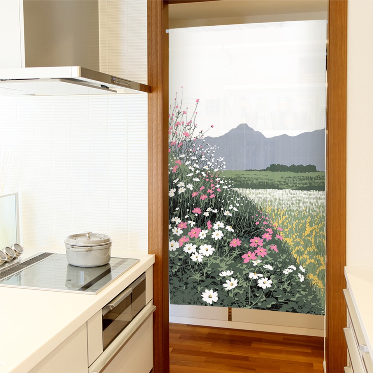 【受注生産】 のれん  コスモスと山  幅85ｘ丈150cm