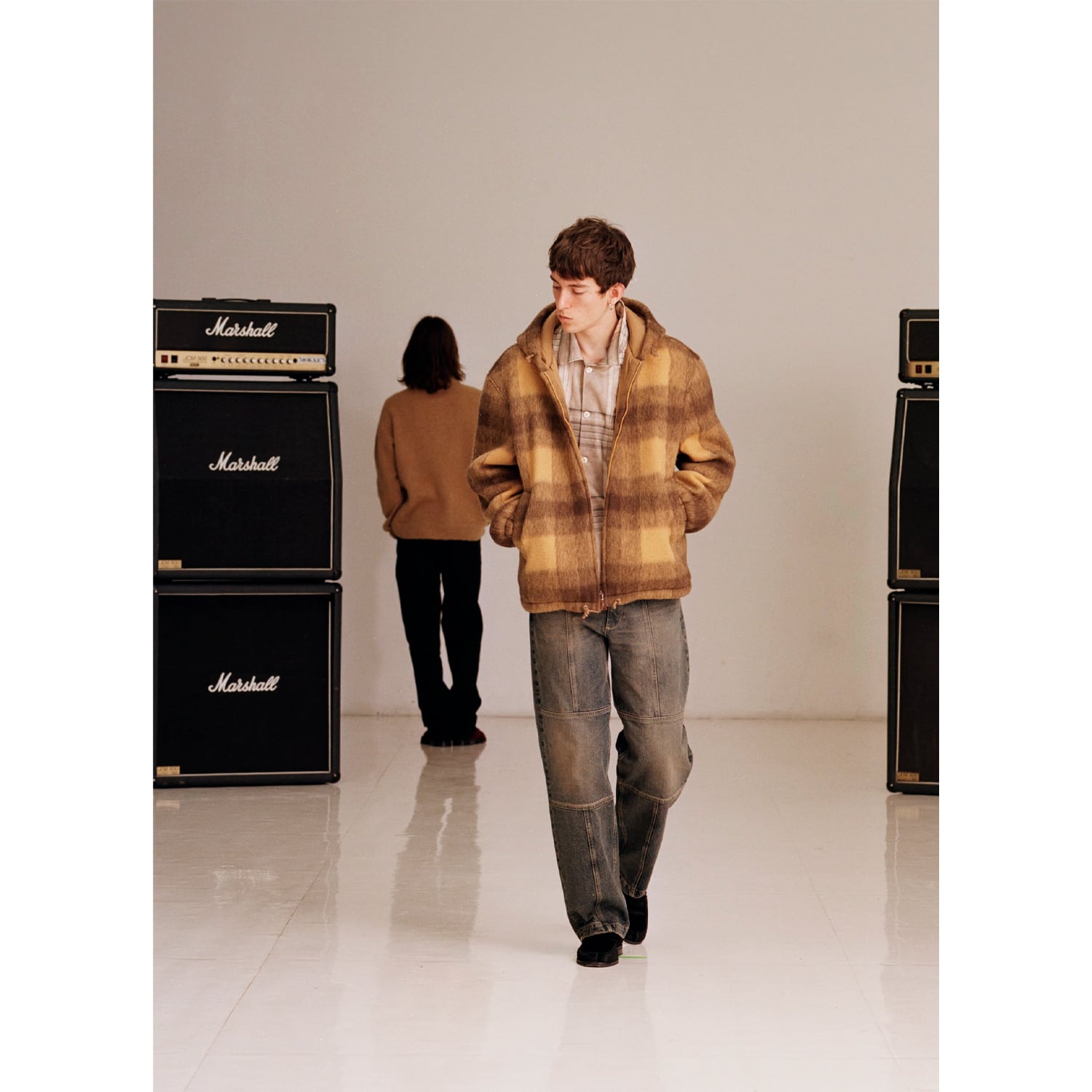 UNEEK BASEMNT - Discover independent style.