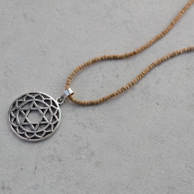 Star Motif Sandalwood Necklace