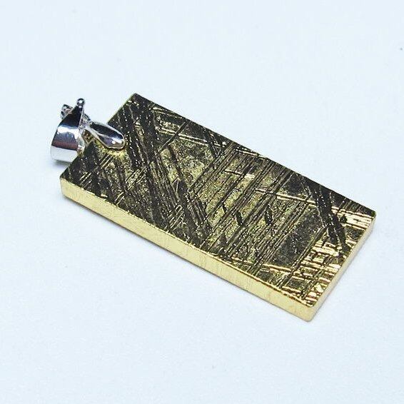 ギベオン ペンダント 隕石 メテオライト ゴールド 一点物 おまかせ便 112-13552