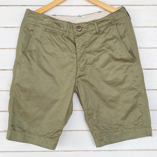 WAREHOUSE　“Lot 1204 CHINO SHORTS ウエポン”　グリーン、ブルーグレー