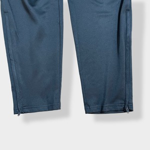 【adidas】トラックパンツ TRACK PANTS サッカー フットサル ジャージパンツ ジャージ下 裾チャック パフォーマンスロゴ プリント スリーストライプ CLIMACOOL アディダス ダークグレー US古着