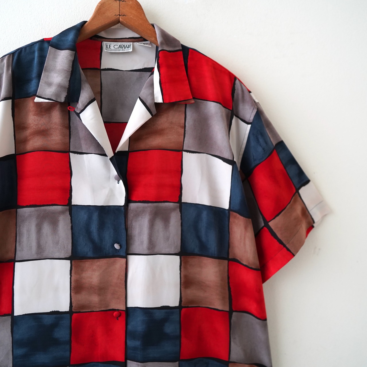 pattern open collar shirt