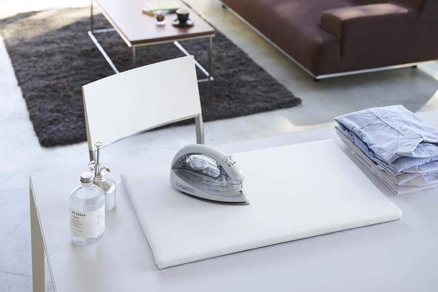 【2022最新】山崎実業(Yamazaki) 日本の匠シリーズ 平型アイロン台 ホワイト 約W60XD36XH2cm 1224