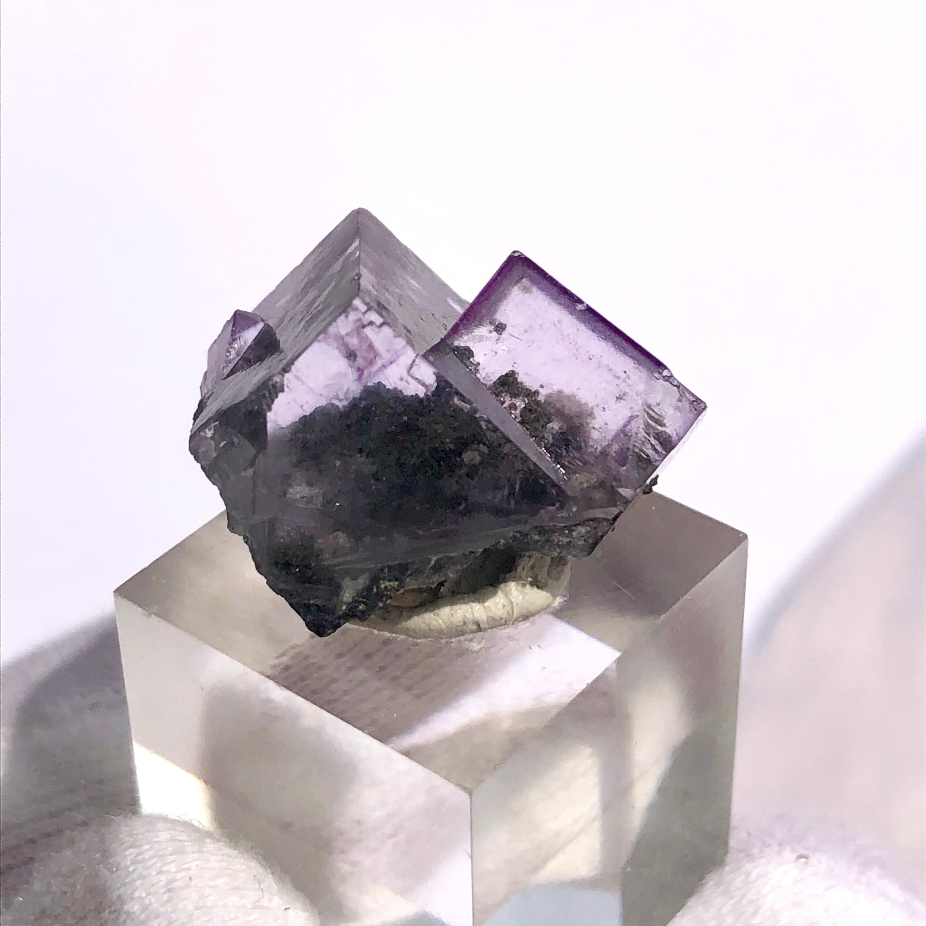 ヤオガンシャン 中国産フローライト 【一点物】 原石 鉱物