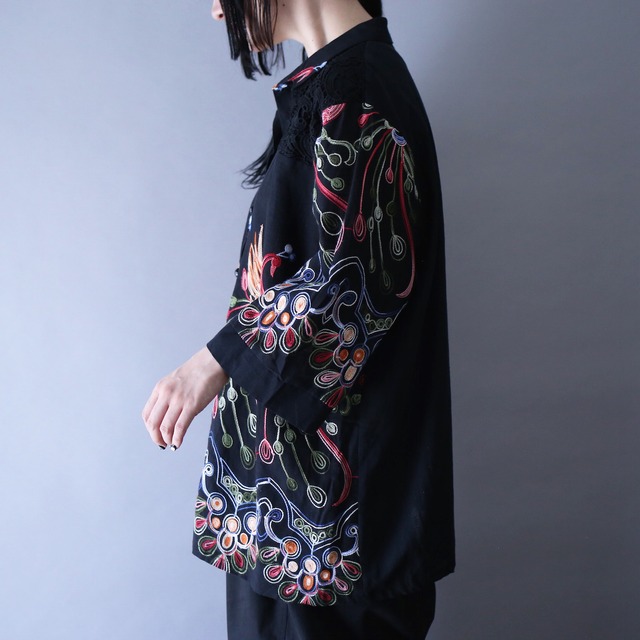 "刺繍" beautiful design and mesh fabric over silhouette h/s shirt