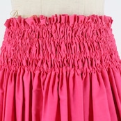 フラダンス 衣装 パウスカート アロハエミカ ピンク系 Aloha Emika 日本製 シングル プルメリア柄 かわいい 華やか 鮮やか 明るい ラブリー 白 ハワイアン アロハ ハワイアンプリント フラ ダンス レッスン 練習 ホワイト系 おしゃれ