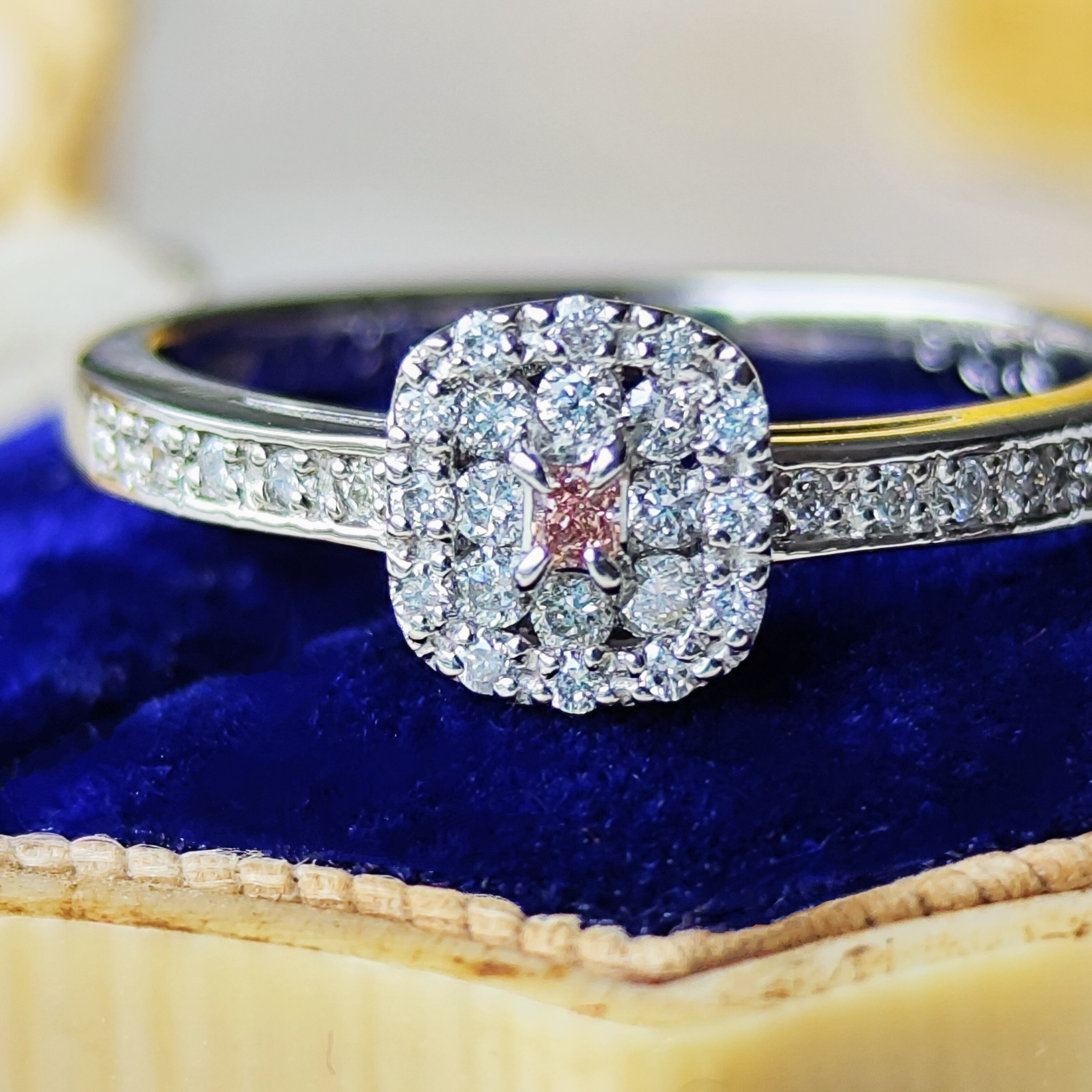 ピンクダイヤ】FANCY INTENSE PURPLISH PINK 0.022ct VVS2  