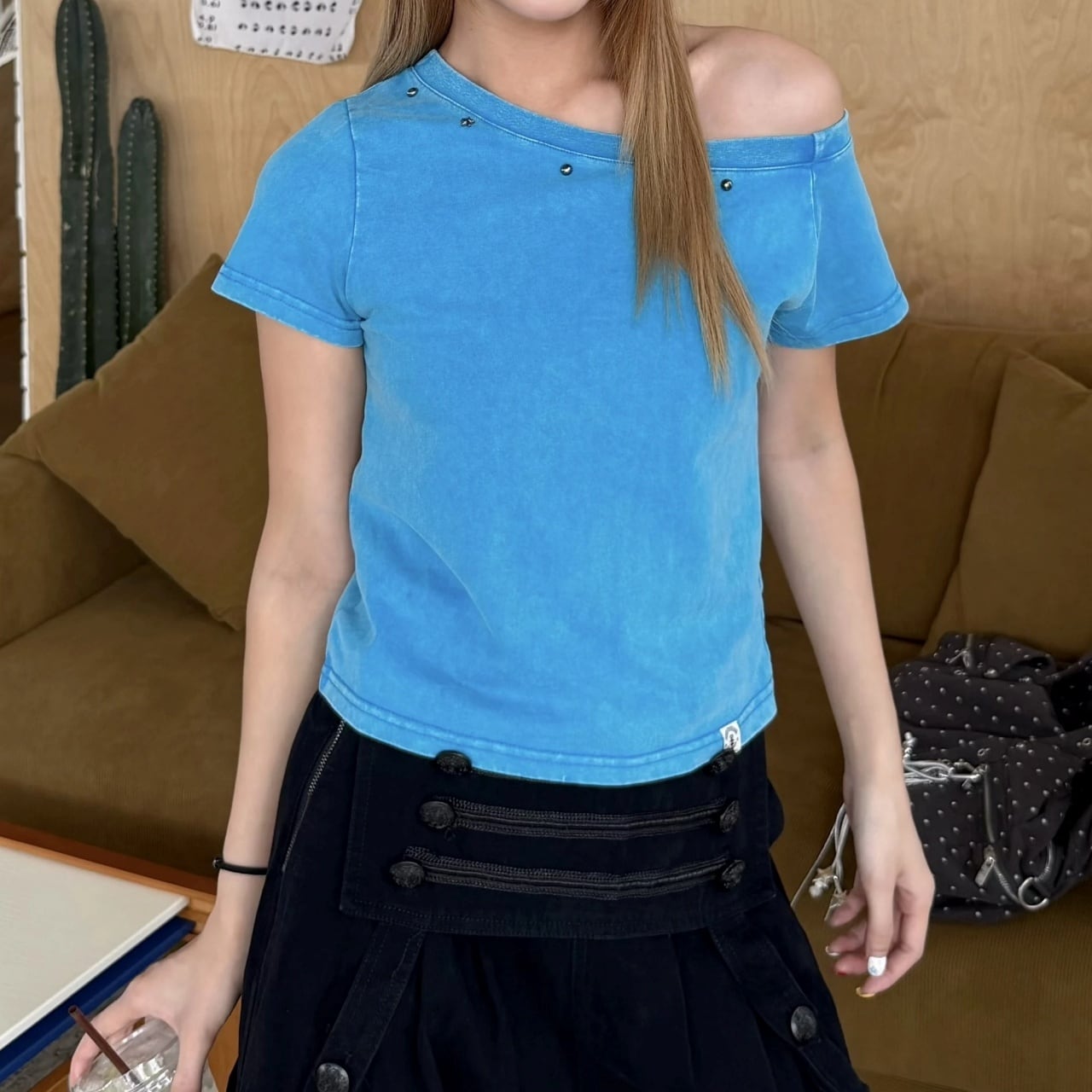 ウォッシュドスタッズオフショルダーTシャツ 2col R02462