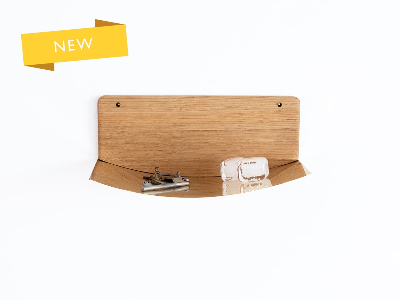 One pole shelf | Magical Furniture Present.