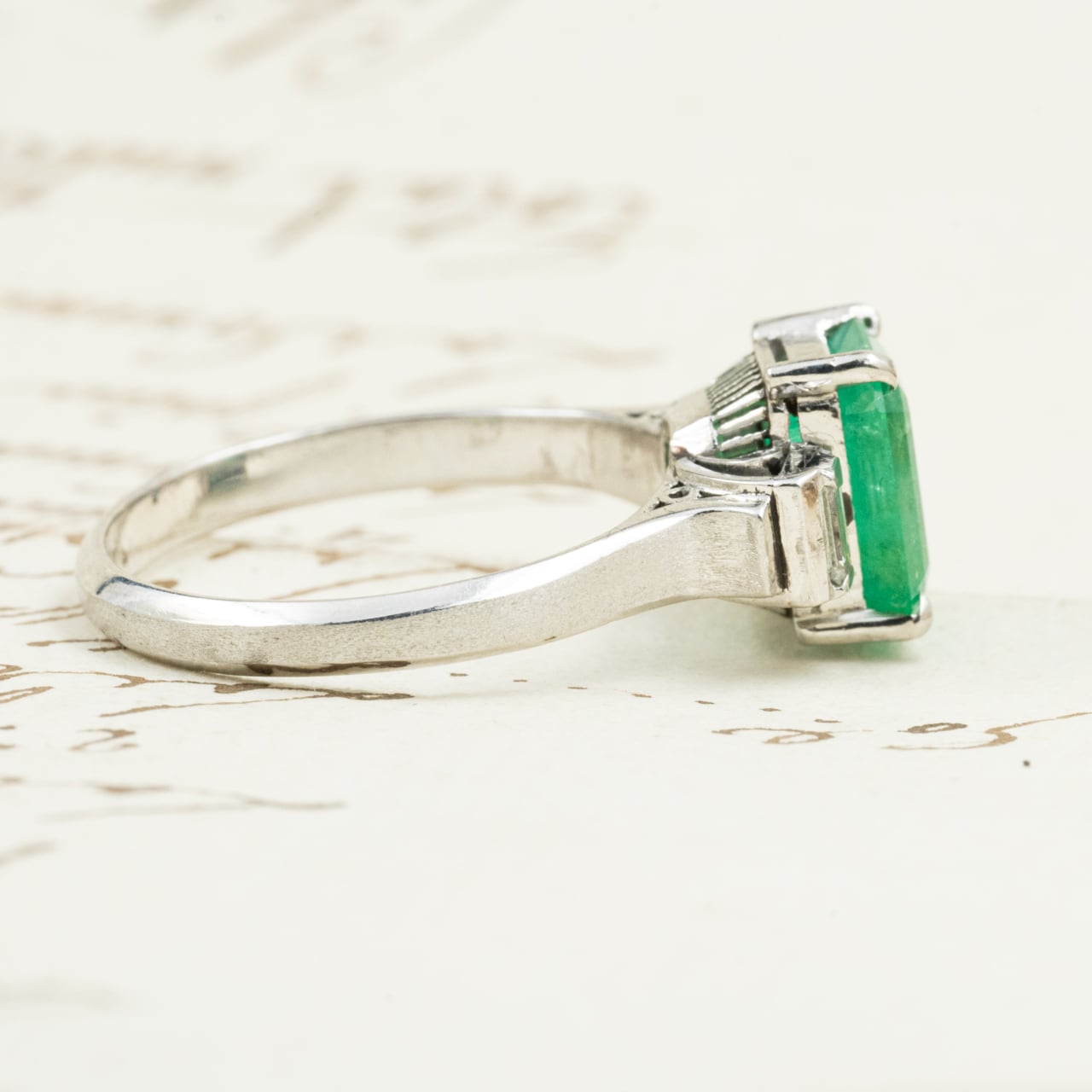 エメラルド ダイヤモンド リング 昭和レトロ スクエアフォルム