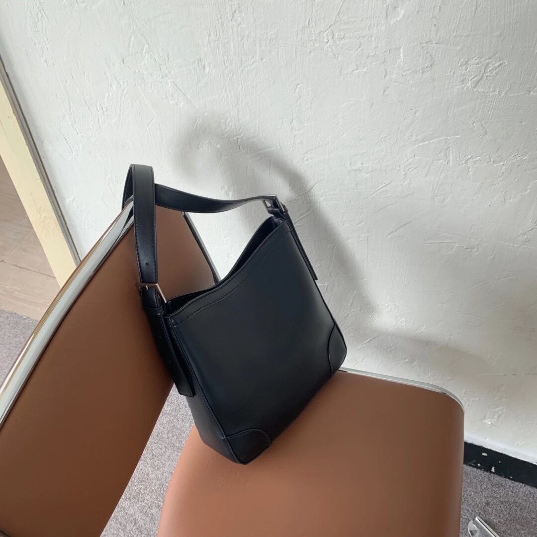 シンプルトートバッグ