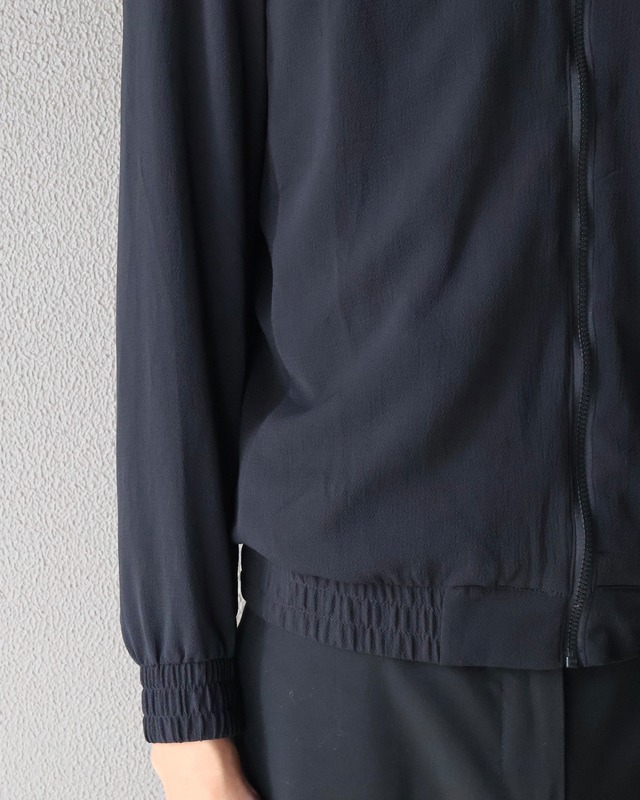 Crew neck zip-up blouson