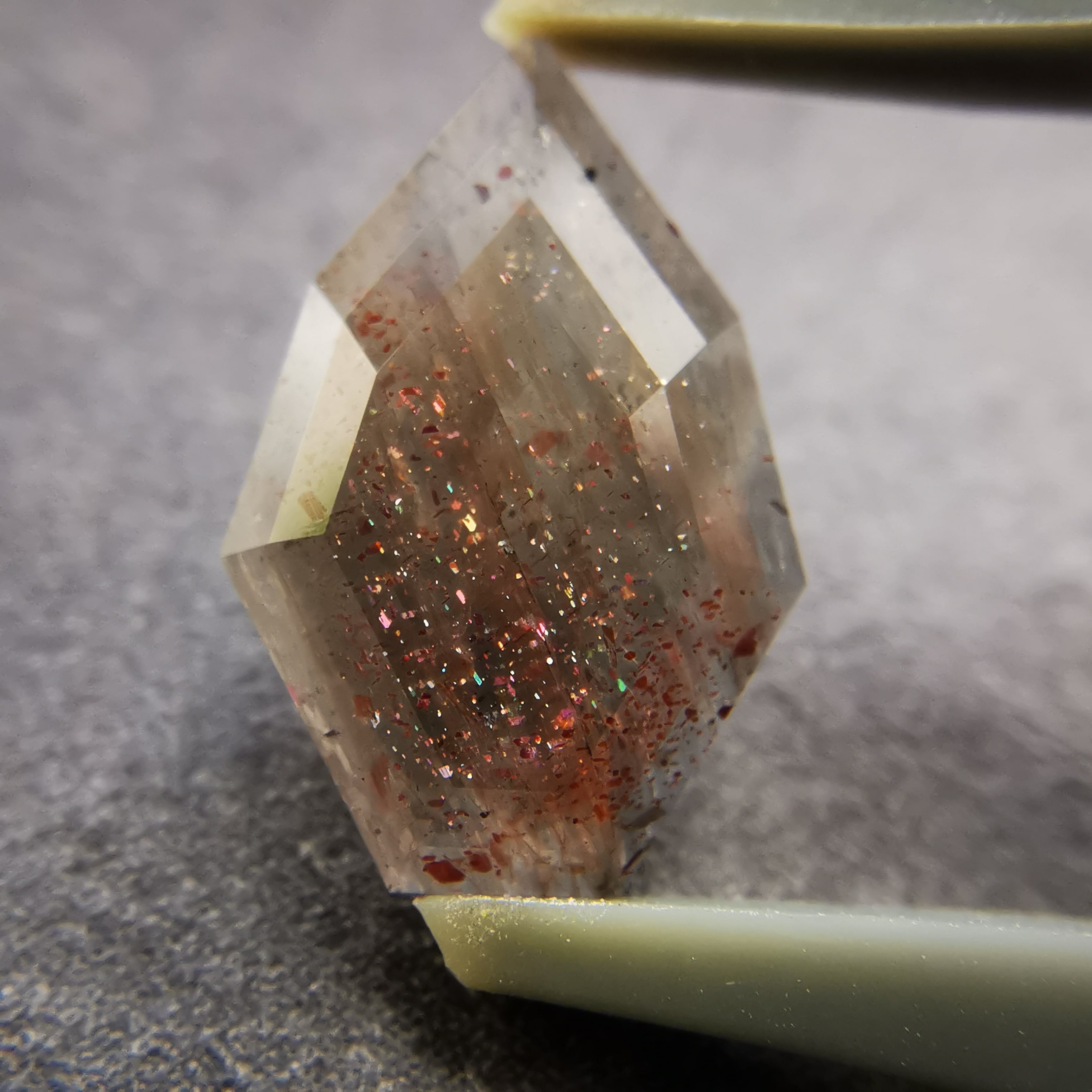 ブラックサンストーンムーンストーン 1.30ct / I-1703-2P | Tam＆Tam