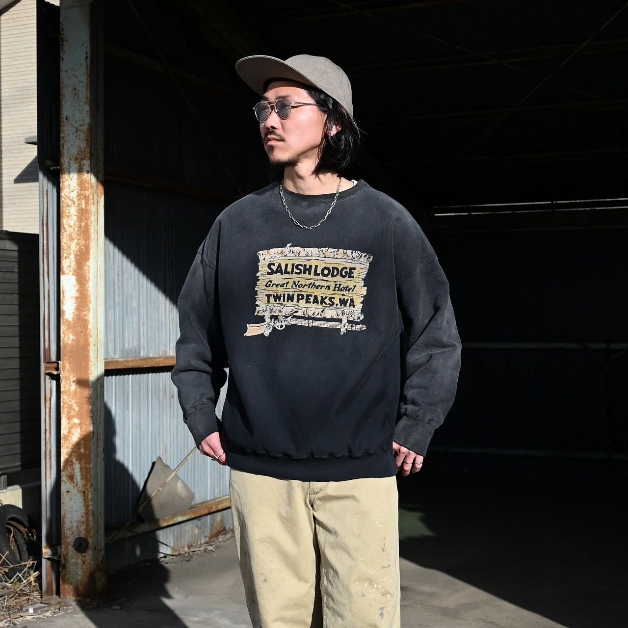 BOWWOW / SALISH LODGE SWEATSHIRT AGED