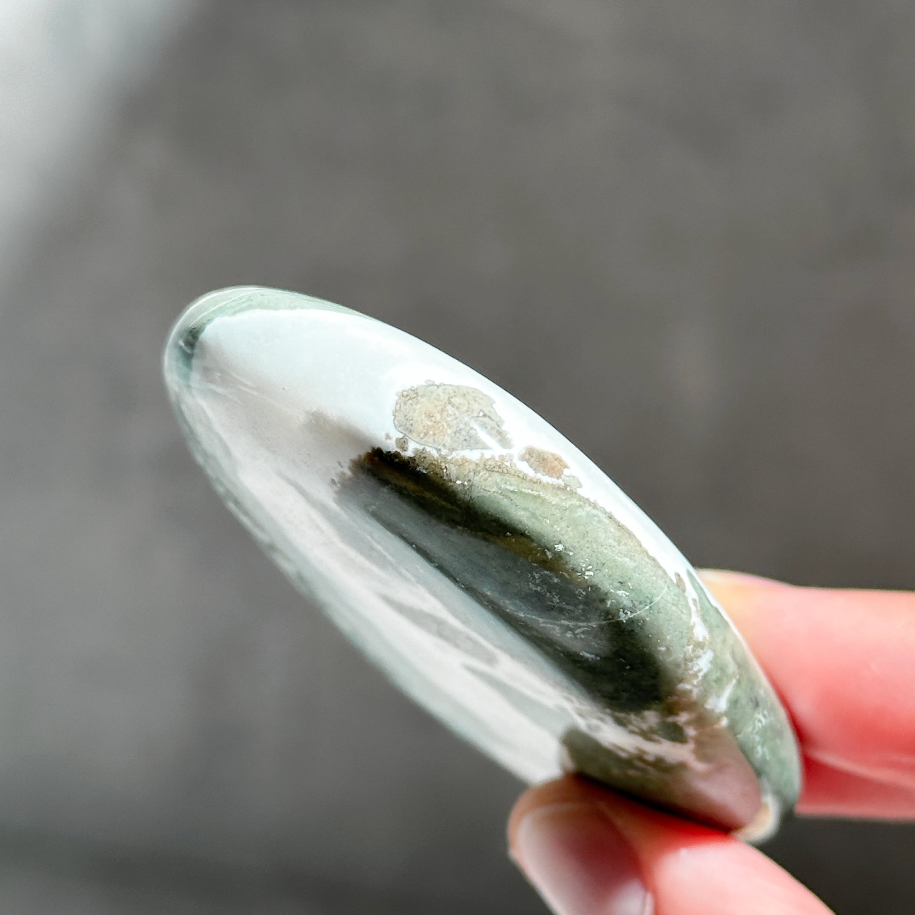 グリーンサードオニキス パームストーン25◇ Green Sardonyx ◇天然石