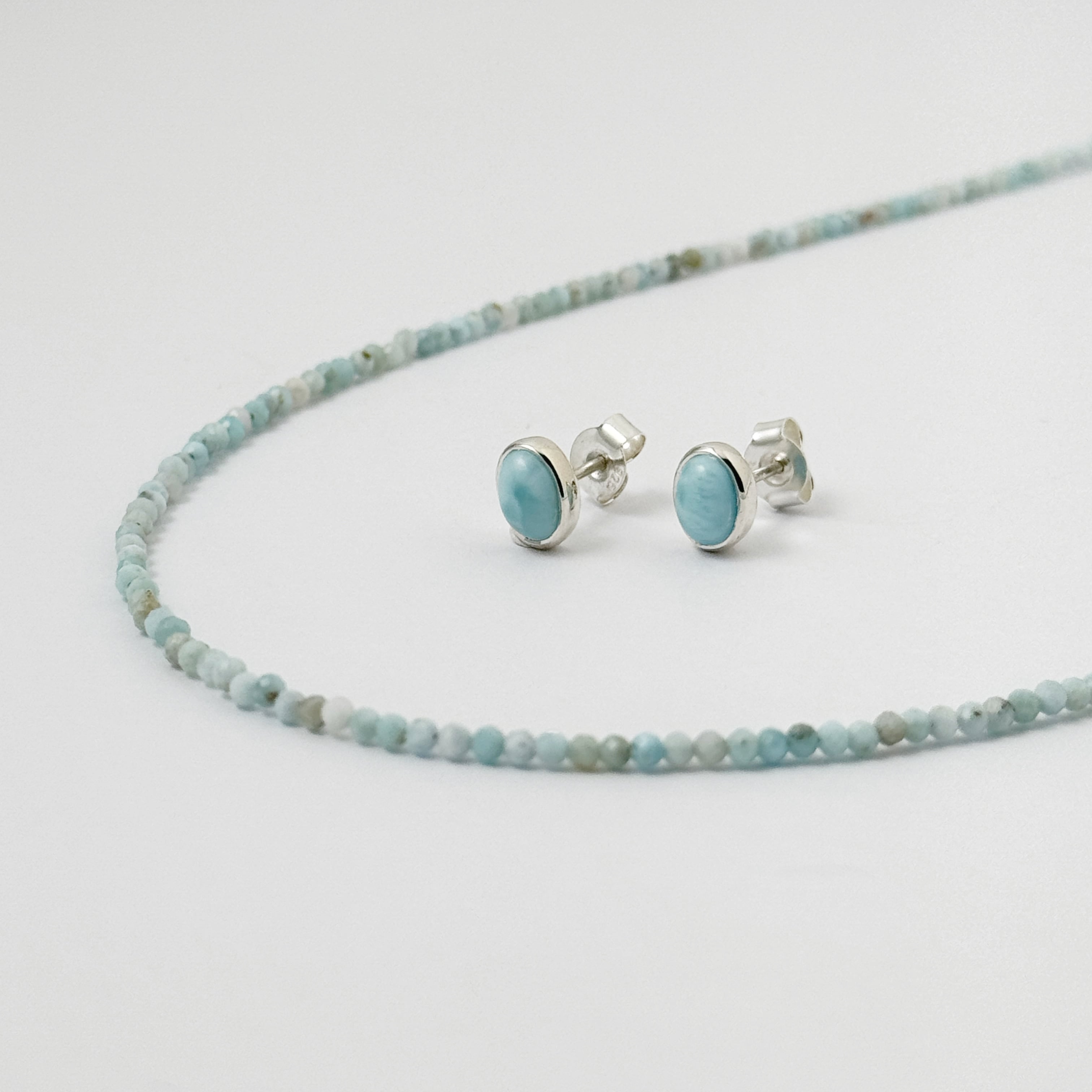 ラリマー オーバル スタッドピアス 0.6 x 0.8 cm | 【公式通販】鎌倉の