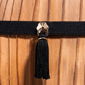 六葉和房チョーカー Rokuyo tassel choker