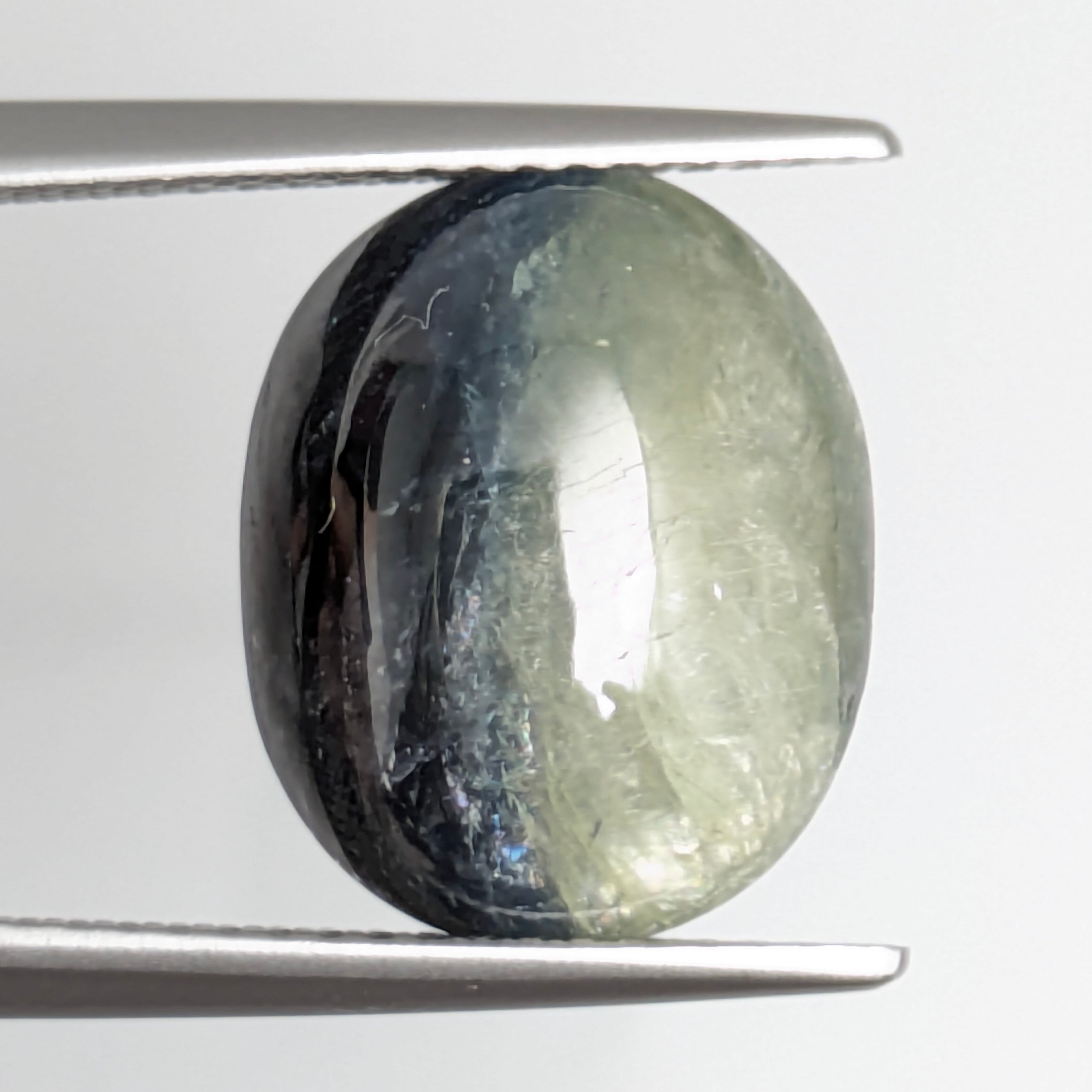 バイカラーサファイアルース ミャンマー・モゴック産【8.60ct
