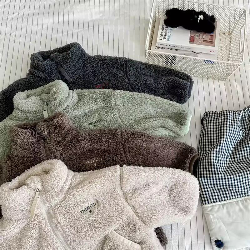 GO.U刺繍ファージャケット