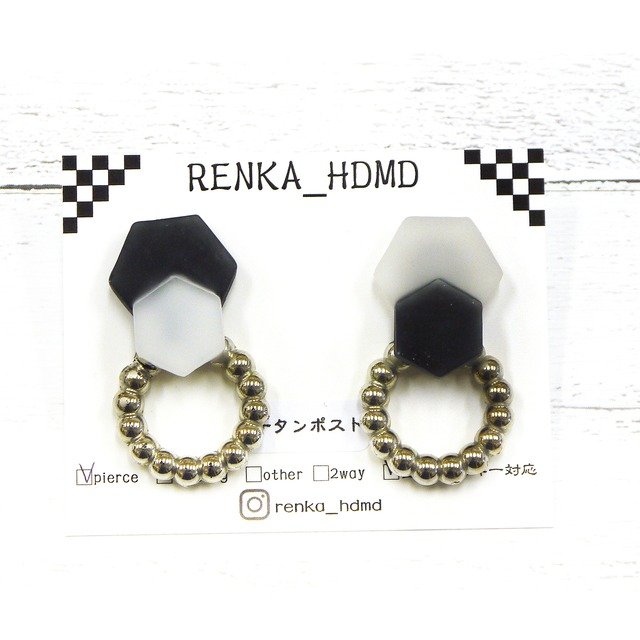 【RENKA-HDMD】モノトーンの六角形とリングのピアス/ピアス