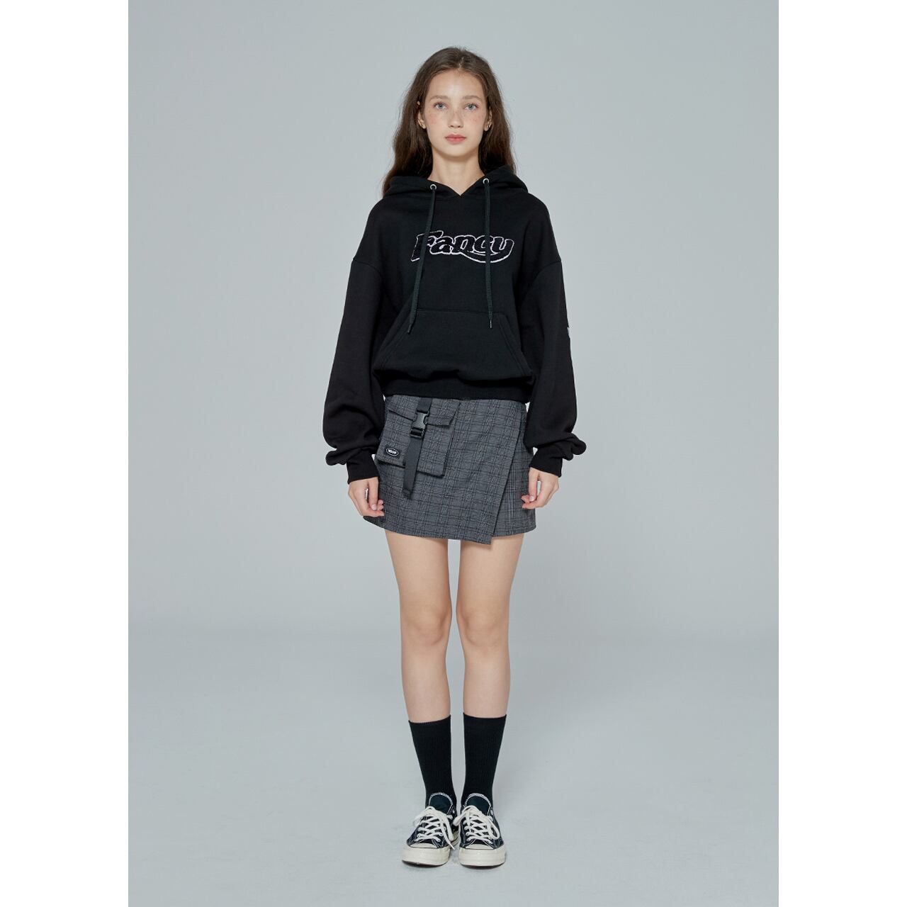 NASTY FANCY CLUB] FANCY DUMBLE LOGO CROP HOODIE (BLK) 正規品 韓国 