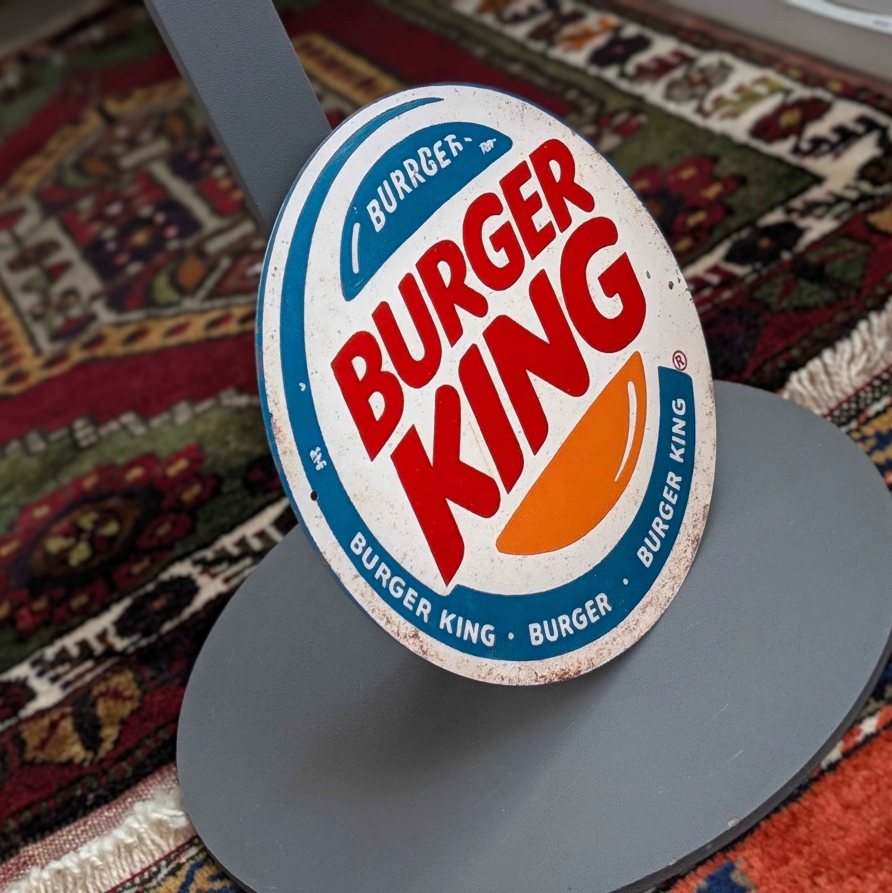 送料無料！ちょうどいいブリキ看板【 BURGERKING ( バーガーキング ) 】CIRCLE METAL SIGN / 丸型メタルサイン / ブリキ看板 / サインボード / ビンテージ加工 〚アメリカン雑貨 アメトイ〛