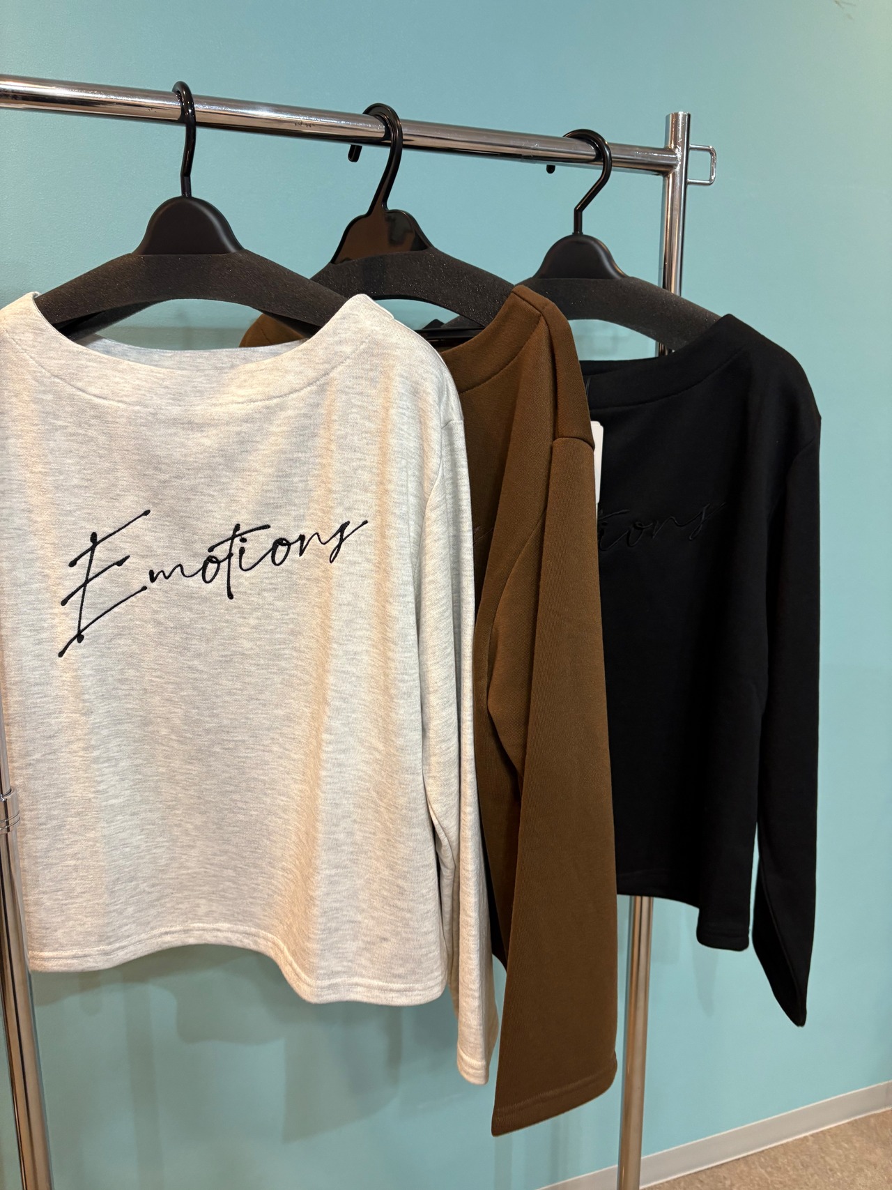 ボートネック刺繍カットソー　249752