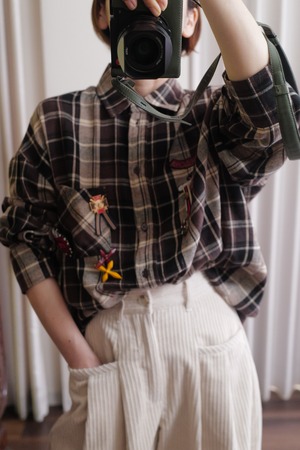 brooch check flannel shirt brown