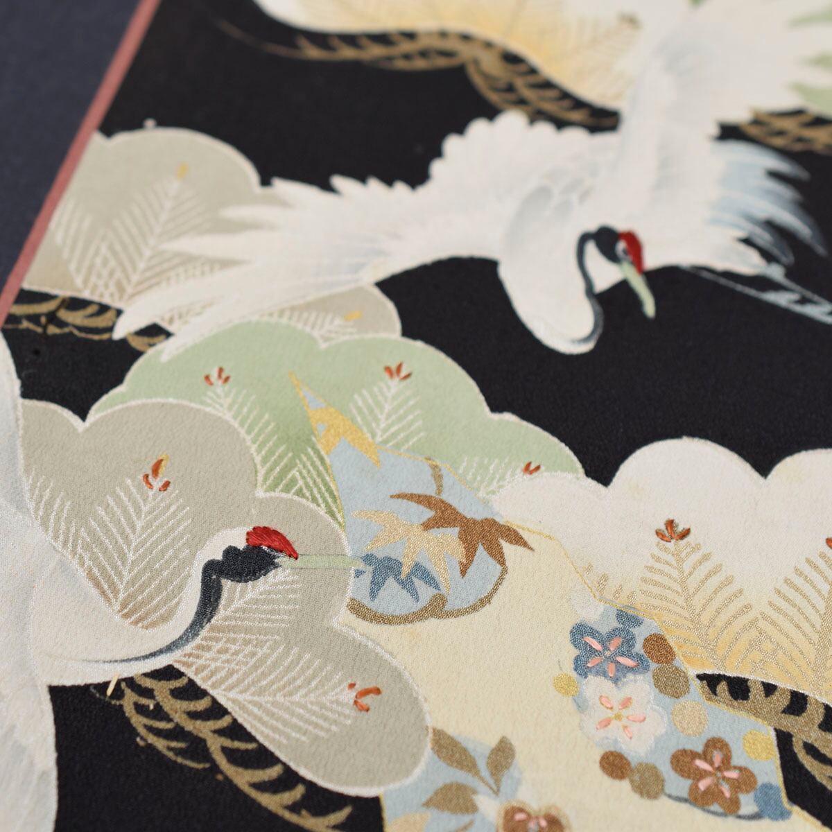 美術屏風 古布 松に宝づくし 黒 | SUZUTAME ONLINESHOP vogue