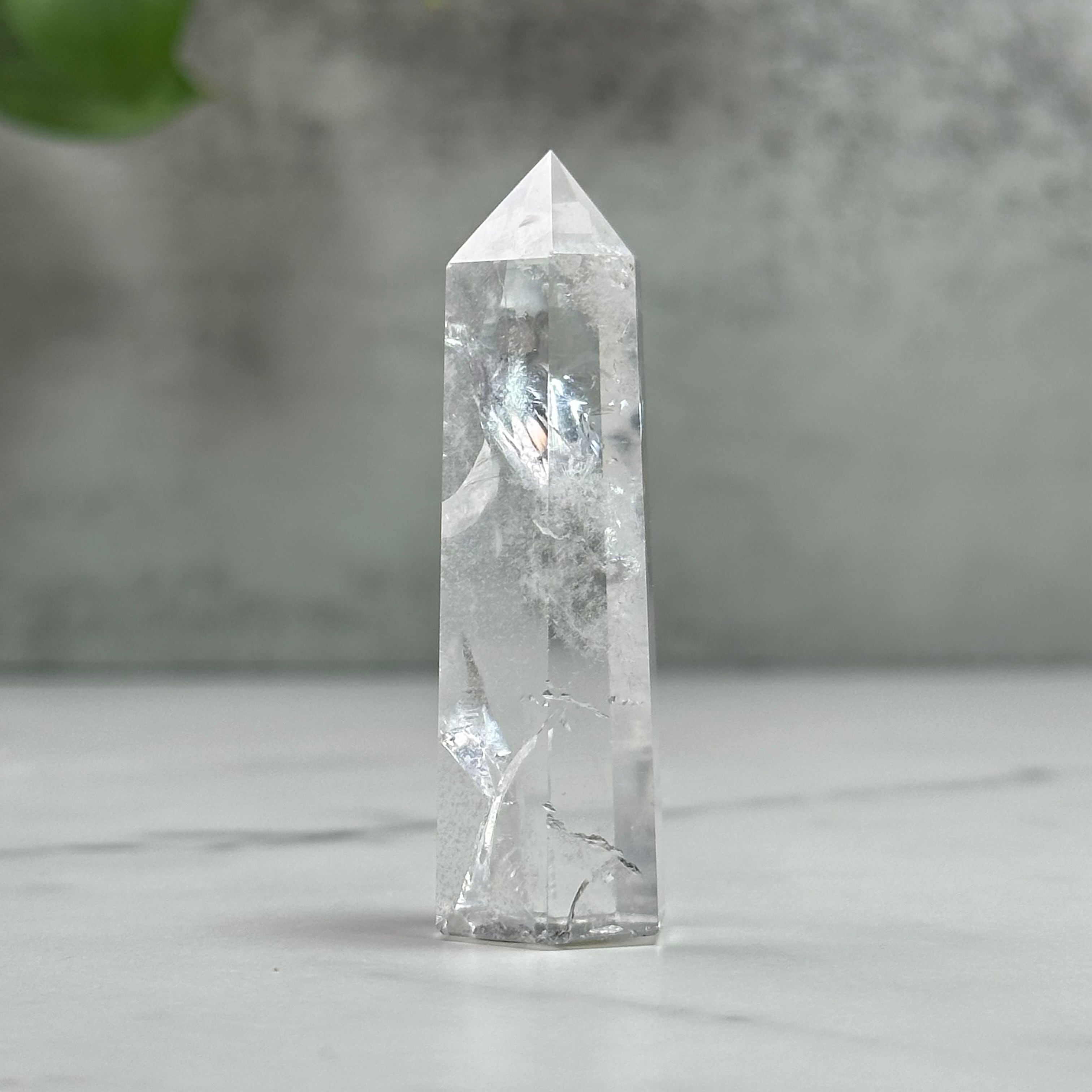 クリスタルクォーツタワー　水晶タワー 浄化と癒しの天然石｜クラック水晶タワー | Mt.Sophia 天然石屋さん