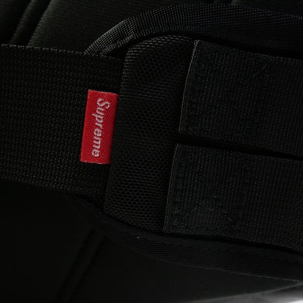 黒 supreme north face leather waist bag