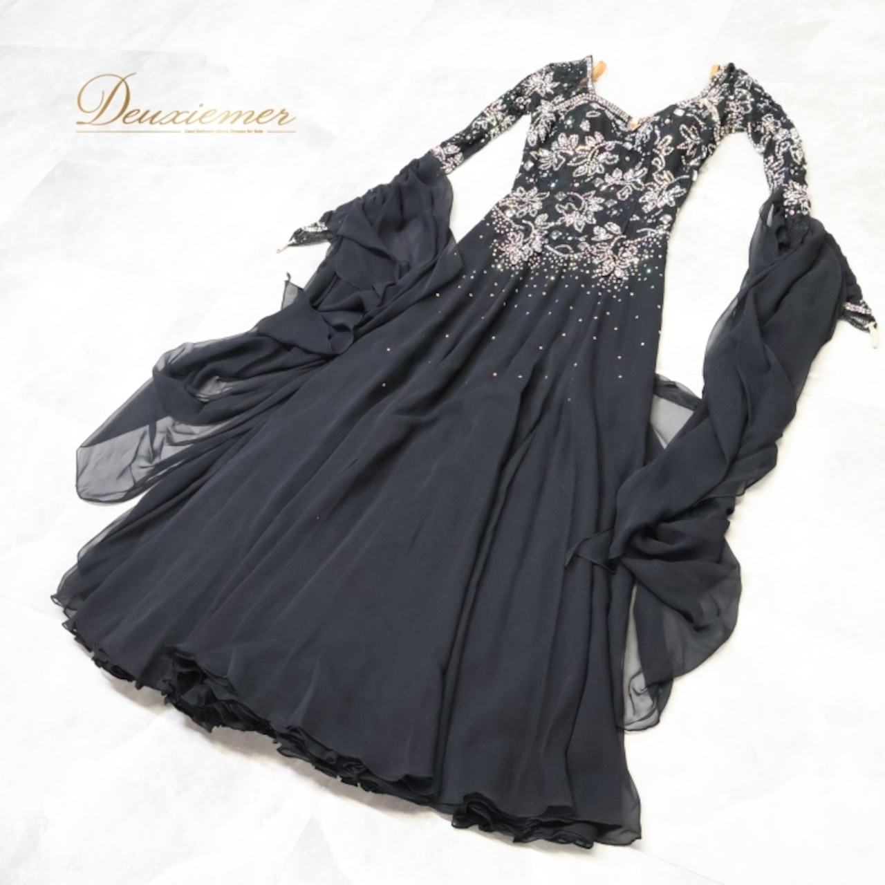 社交ダンス 衣装 白樺ドレス スタンダード ドレス ワンピース 黒 フロート デモ 競技 ダンス パーティ 発表会 上品 高級感 ブラック系 おしゃれ エレガント 美しい ダンス衣装 競技用ドレス 発表会用ドレス ダンスパフォーマンス